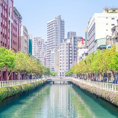 飞往高雄的航班