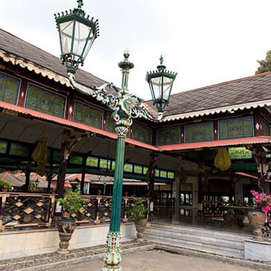 日惹市 - 阿迪蘇吉普托國際機場